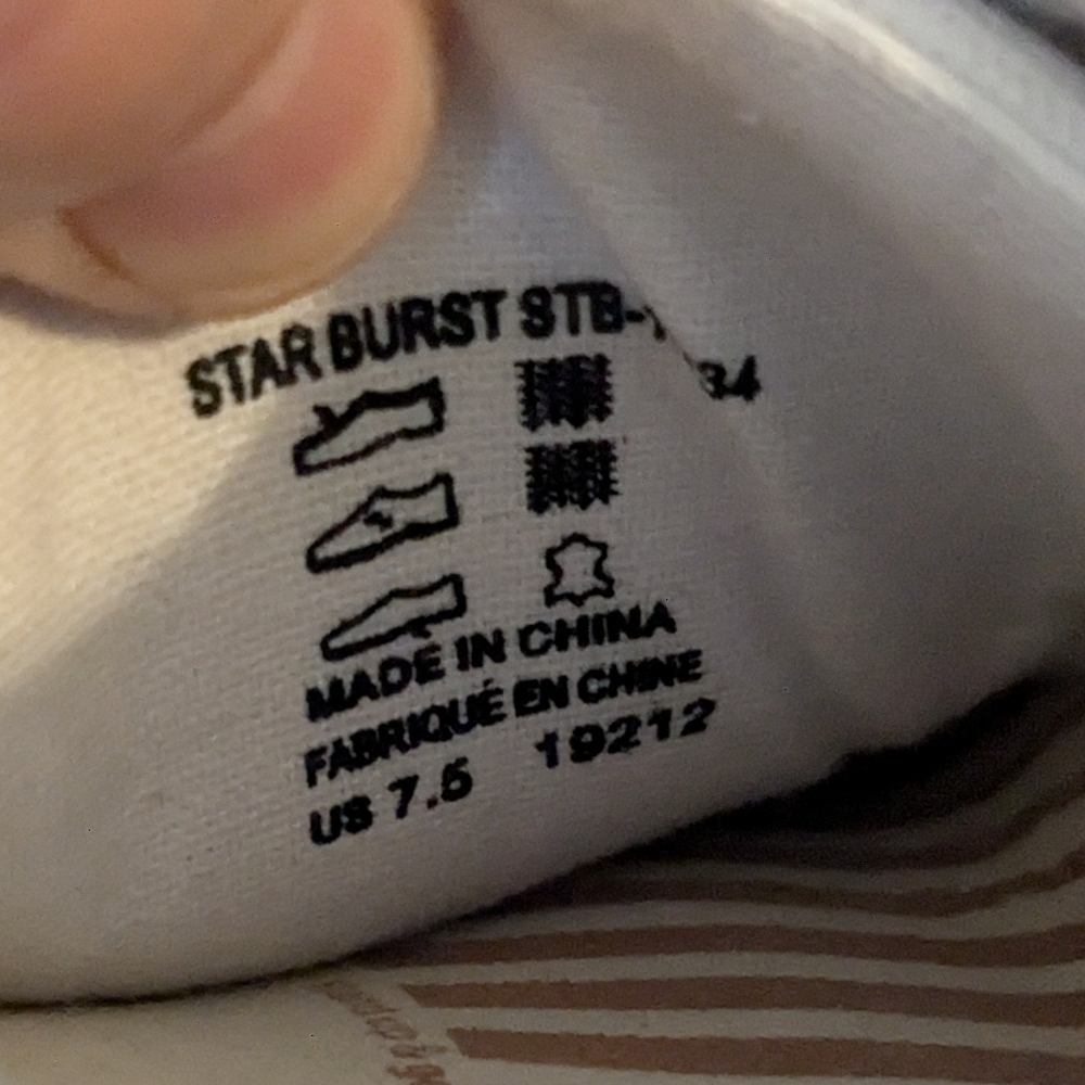 Taos Women's White Starburst Canvas Sneakers Size 7.5 - Picture 10 of 10